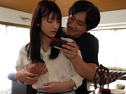 De oudere broer van mijn geliefde verloofde is de stalker die me vroeger neukte